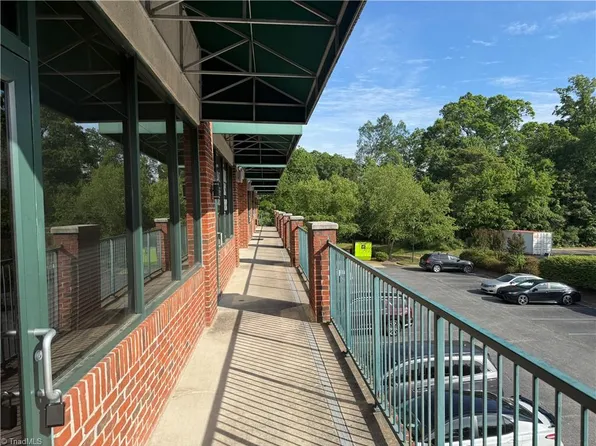 5709 W Gate City Blvd, Greensboro, NC 27407