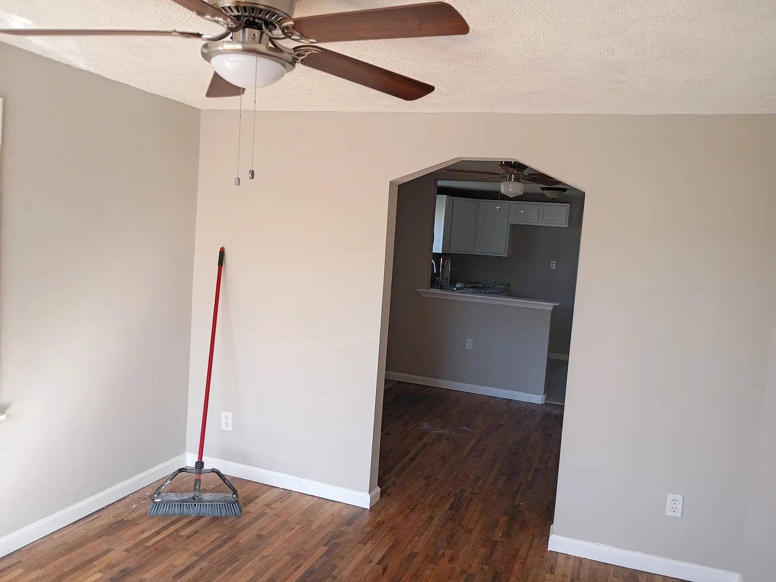 4 bed, 1500 sqft, $1,900 — Photo 4