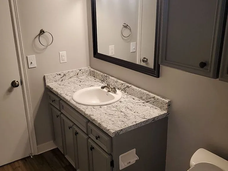Stratford East Apartments — Photo 88