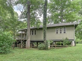 219 Azalea Rd E, Asheville, NC 28805