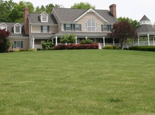 6 Winding Way, Chester, NJ 07930