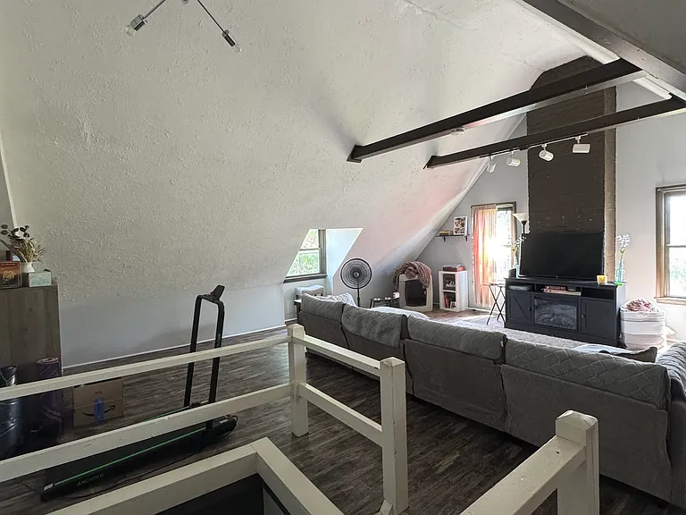 11205 Clifton Blvd — Photo 33