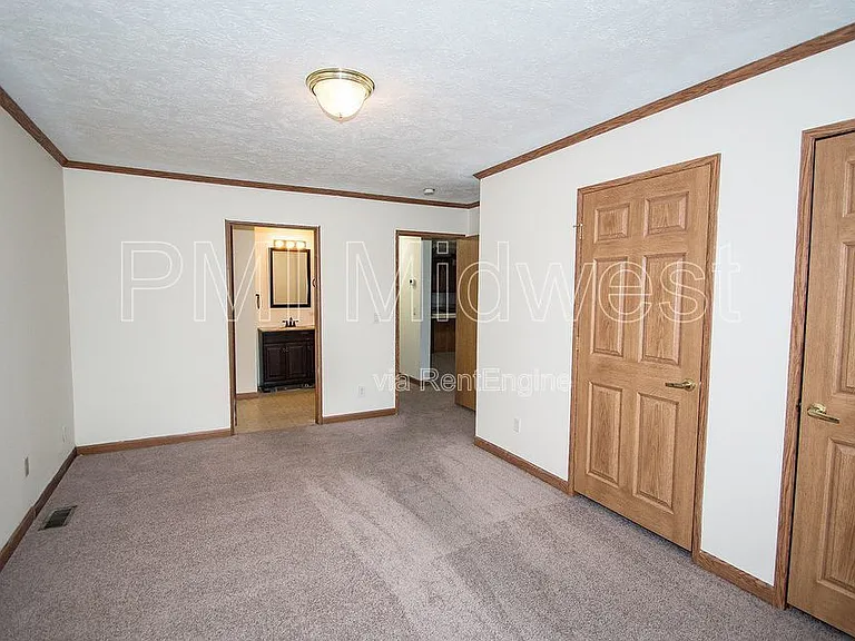11845 Center St — Photo 14
