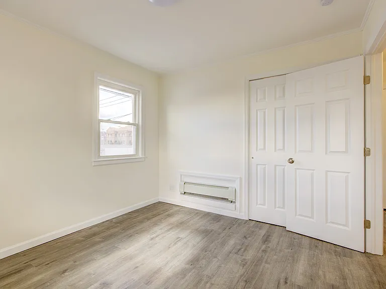 670 W Broadway #2 — Photo 12