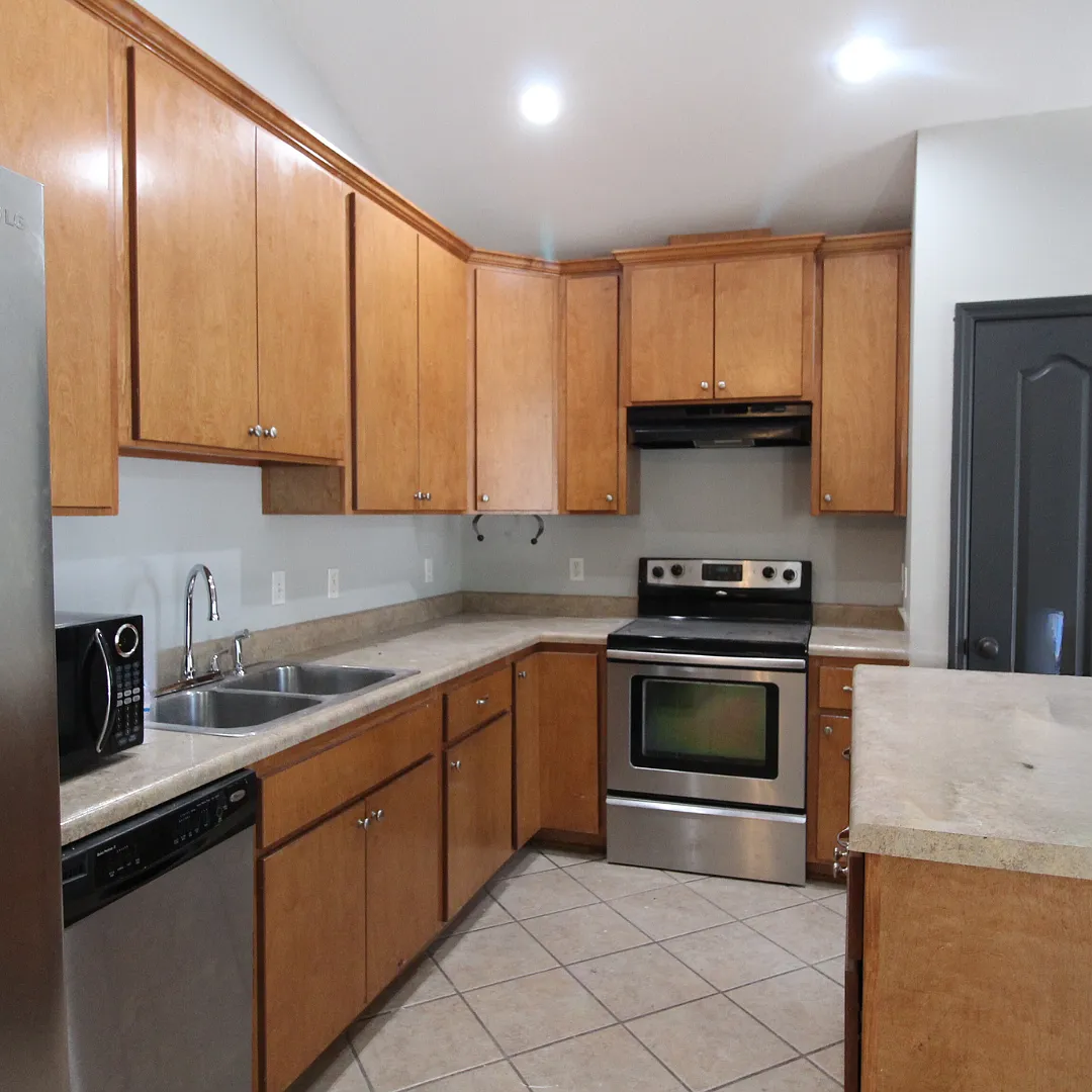 Building Photo - 27 Mohawk Trl
