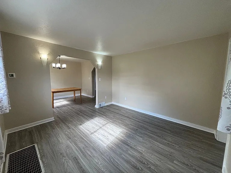 6478 2nd Ave — Photo 7
