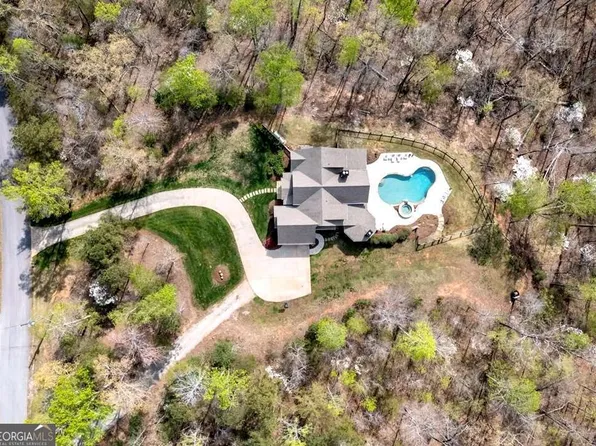 292 Etowah Dr, Dawsonville, GA 30534