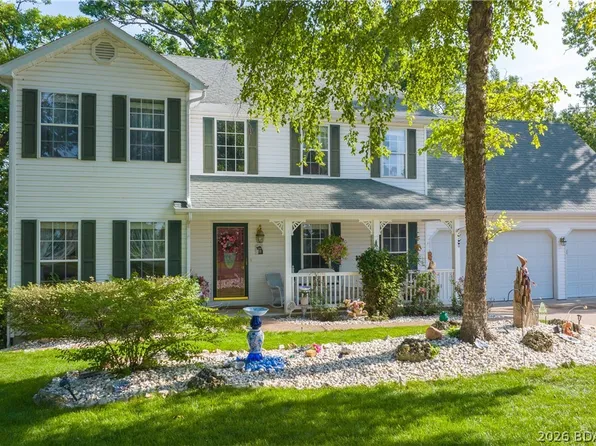 1008 Beacon Ridge Dr, Lake Ozark, MO 65049