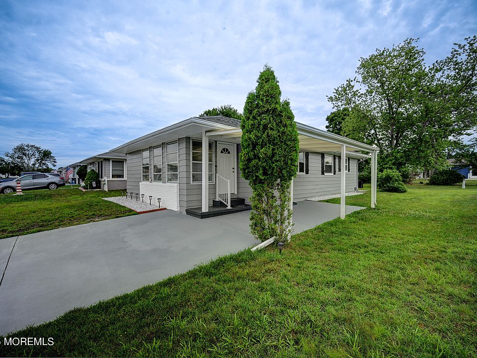 1st image of 234 Charlotteville Drive N