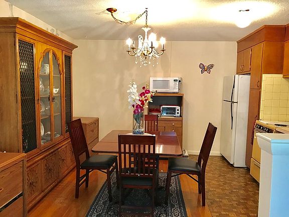 5th image of 50 Green St APT 216
