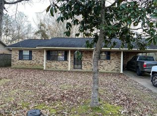 15 Dogwood Ln, Brandon, MS 39047