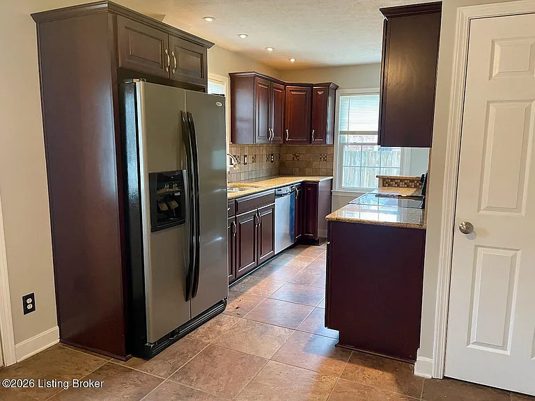 9019 Brandywyne Dr — Photo 5