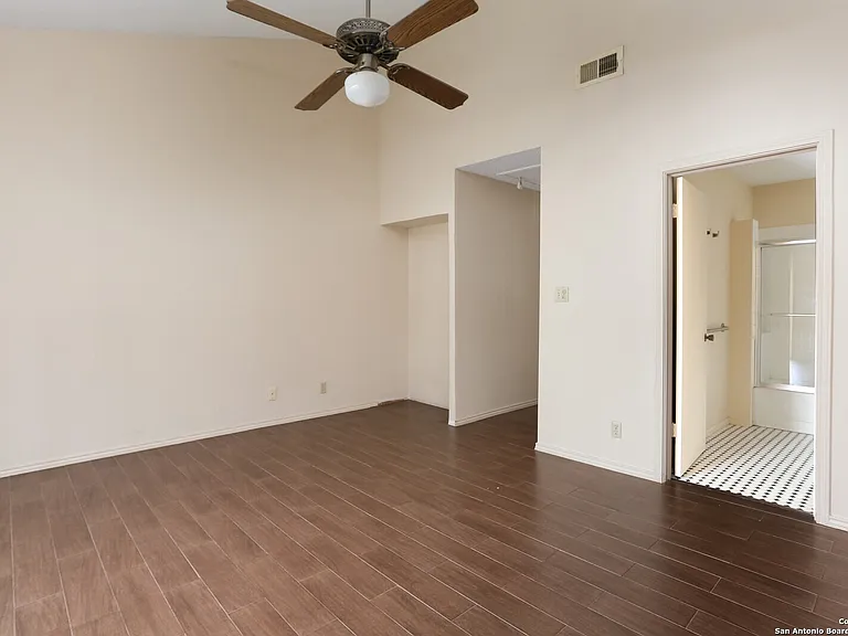 11815 Vance Jackson Rd #1-2404 — Photo 2