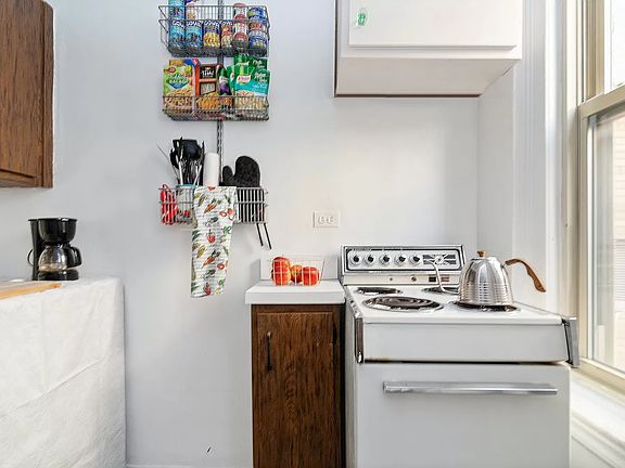 3rd image of 24 5th Ave APT 1418