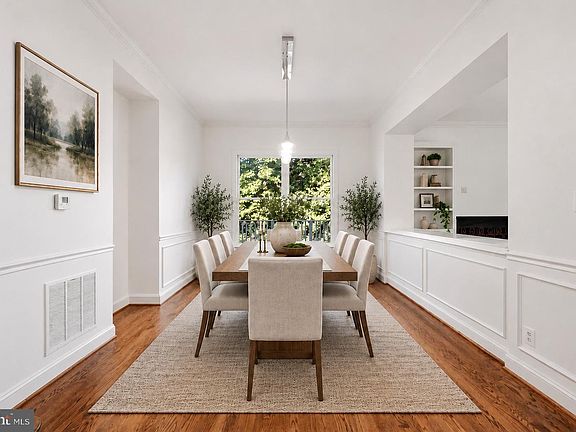 5th image of 7809 Fox Gate Ct