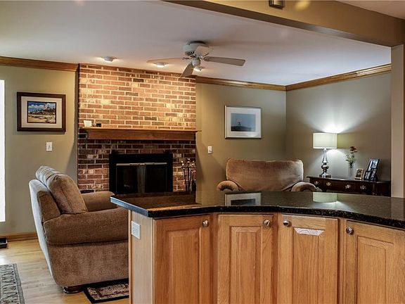 3rd image of 6051 Willow Lake Dr