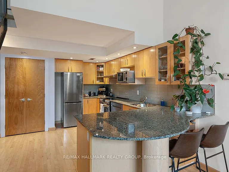 29 Main St #111 — Photo 9
