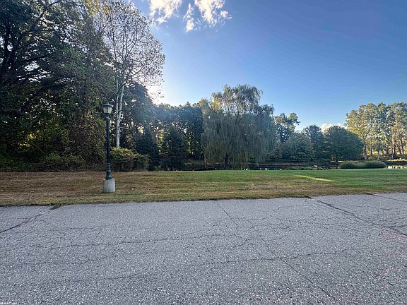 5th image of 0 Round Lake Ln