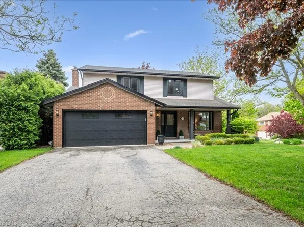 356 Westridge Dr, Waterloo, ON N2L 5Y3