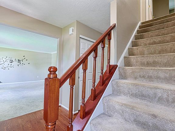 3rd image of 1168 Meadow Knoll Ct