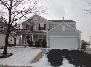 2323 Nantucket Ln, Elgin, IL 60123