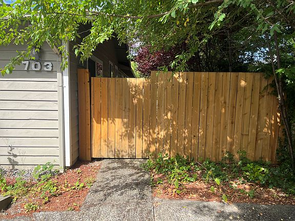 4th image of 703 142nd Pl SE