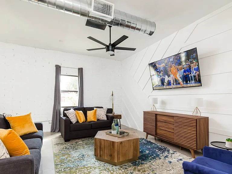 7505 E Main St #B — Photo 4
