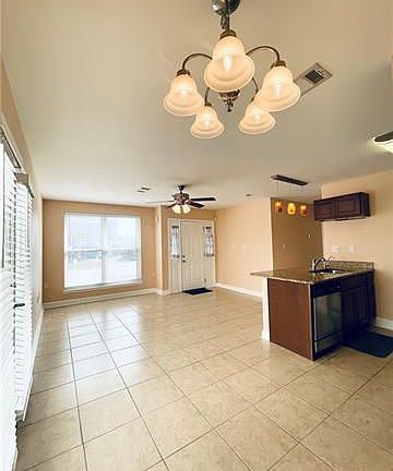 3rd image of 423 26th St
