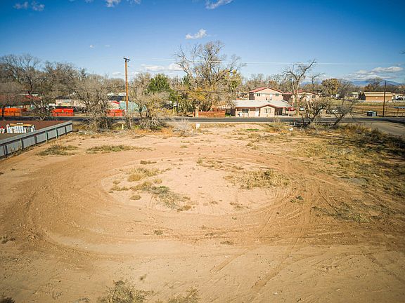 4th image of Kelly Ln