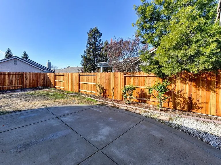 3625 Poppy Hill Way — Photo 17