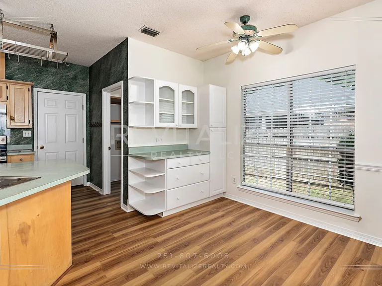 105 Ventura Cir — Photo 55