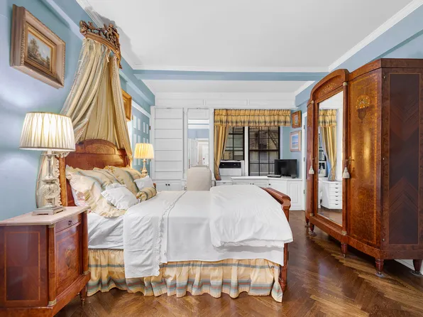 410 East 57th Street image 3 of 7