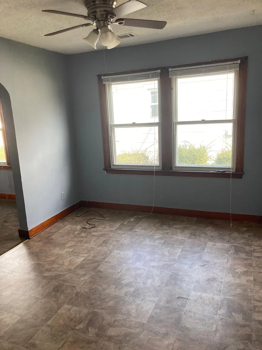 114 Mohawk Ave photo 1