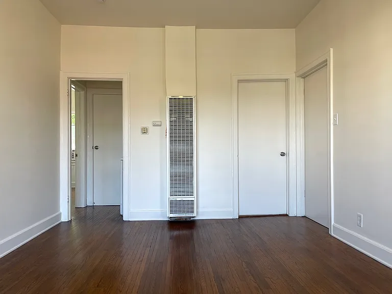 3000 Kenwood Ave #3002 — Photo 13