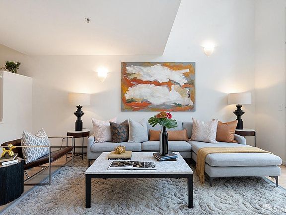 4th image of 7 Hallam St APT 1A