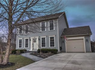 6463 White Oak Way, Lake View, NY 14085