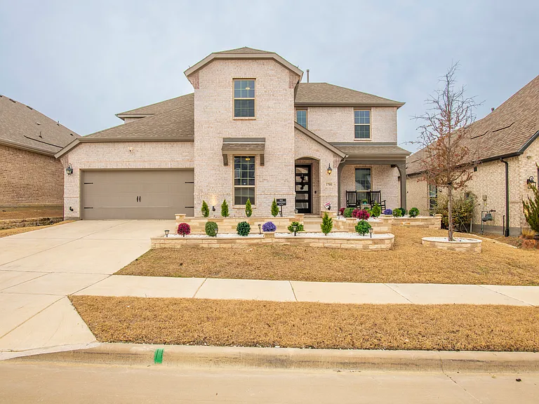 1700 Hydrangea Ln — Photo 4
