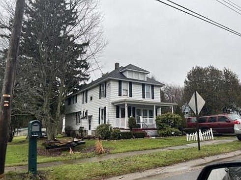 2nd image of 4932 East Ave