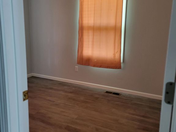 5th image of 3315 Winhaven Dr