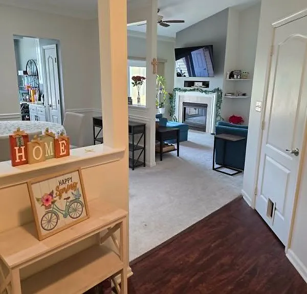 43300 Marymount Ter #300 — Photo 2