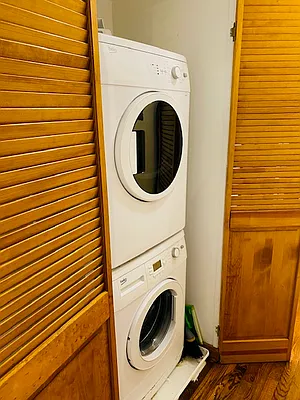 Rented by Bank Neary | media 37