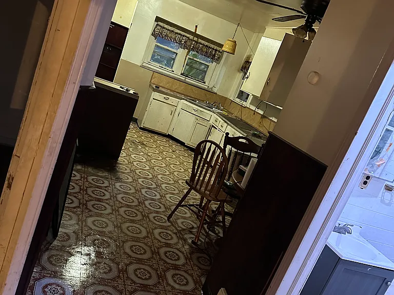 406 E Piper Ave — Photo 3