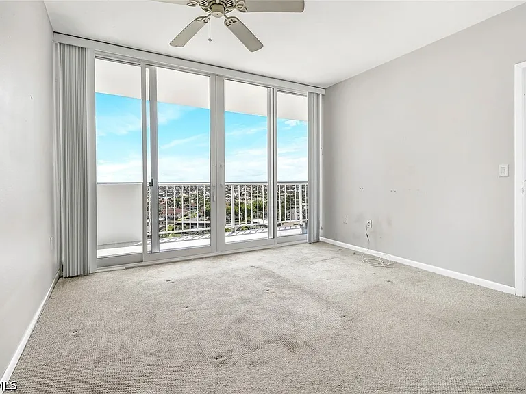 140 Seaview Ct #1504 — Photo 14
