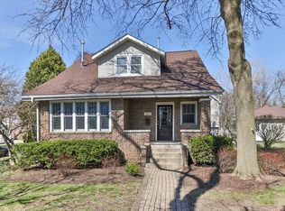 354 Hawthorne Blvd, Glen Ellyn, IL 60137