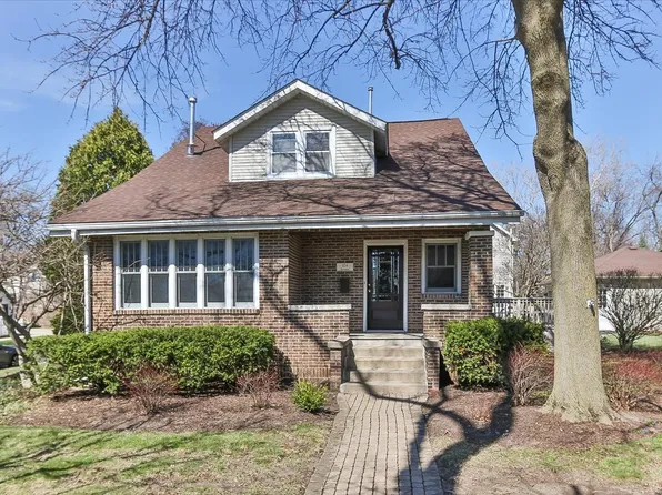 354 Hawthorne Blvd, Glen Ellyn, IL 60137