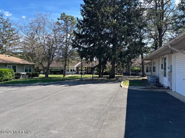 43C Edinburgh Ln, Manchester, NJ 08759