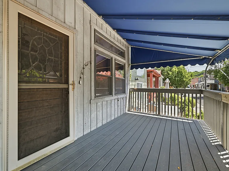 717 Copeland St — Photo 3