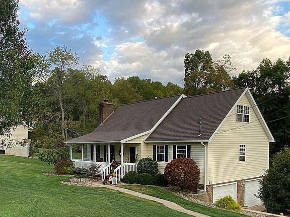 2nd image of 119 Ashmore Cir