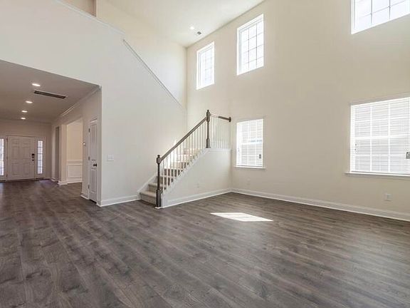 5th image of 1241 Spotflower St