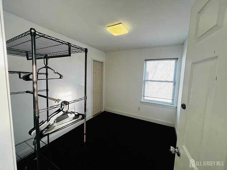 63 E Jefferson Blvd — Photo 7